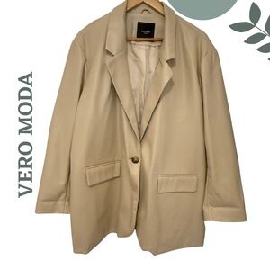 VERO MODA CURVE | Faux Leather Oversized Blazer Lined Tan Plus Size 18